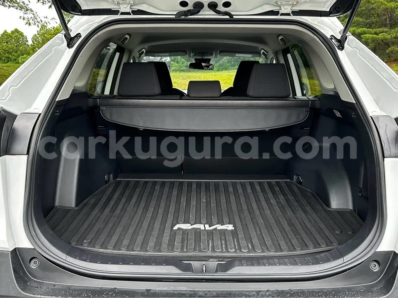 Big with watermark toyota rav4 burundi gitega 6393