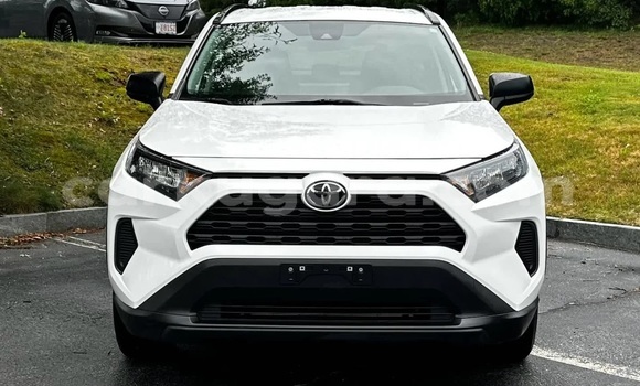 Acheter Occasion Voiture Toyota RAV4 Blanc à Gitega, Burundi Acheter Occasion Voiture Toyota RAV4 Blanc à Gitega, Burundi