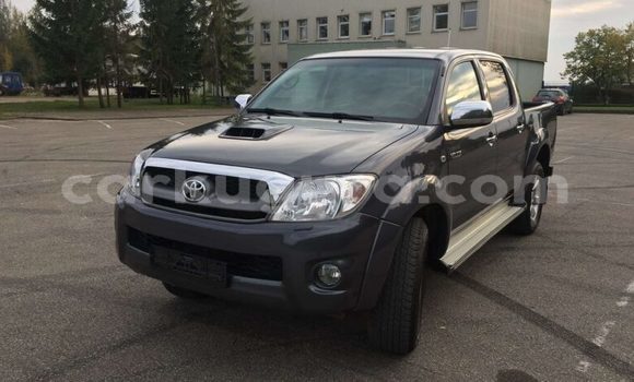 Buy Used Toyota Hilux Other Car in Gitega in Burundi