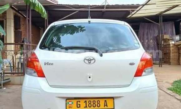 Nunua Ilio tumika Toyota Vitz Nyingine Gari ndani ya Bujumbura nchini Bujumbura