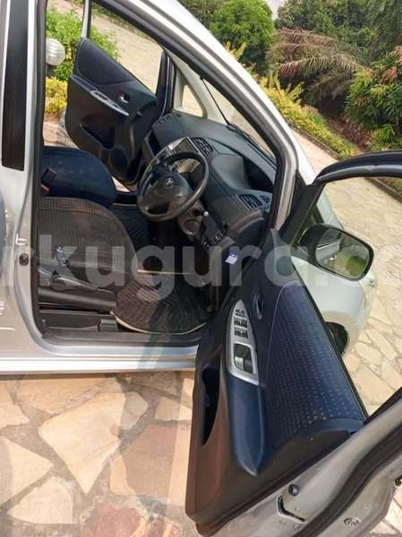 Big with watermark toyota sienta burundi gitega 6409