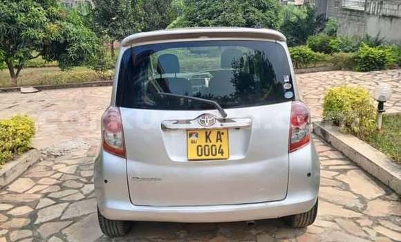 Acheter Occasion Voiture Toyota Sienta Blanc à Gitega, Burundi Acheter Occasion Voiture Toyota Sienta Blanc à Gitega, Burundi