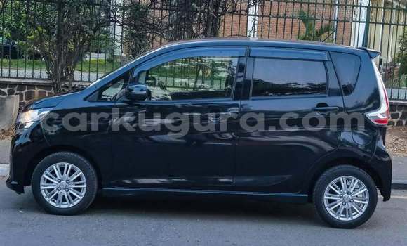 Acheter Occasion Voiture Daihatsu Applause Noir à Gitega, Burundi Acheter Occasion Voiture Daihatsu Applause Noir à Gitega, Burundi