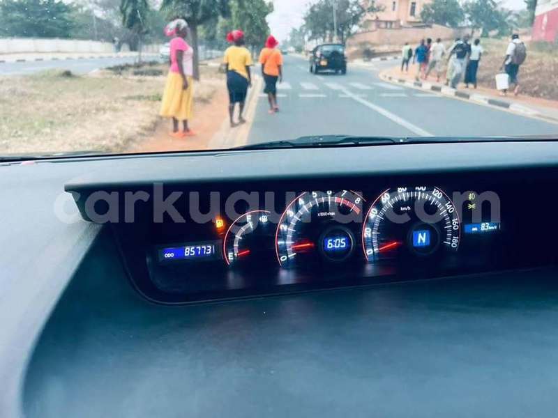 Big with watermark toyota voxy burundi gitega 6414