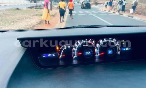 Acheter Occasion Voiture Toyota Voxy Noir à Gitega, Burundi Acheter Occasion Voiture Toyota Voxy Noir à Gitega, Burundi