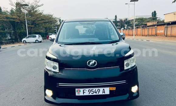 Acheter Occasion Voiture Toyota Voxy Noir à Gitega, Burundi Acheter Occasion Voiture Toyota Voxy Noir à Gitega, Burundi