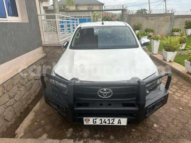 Big with watermark toyota hiluxe vigo burundi gitega 6416
