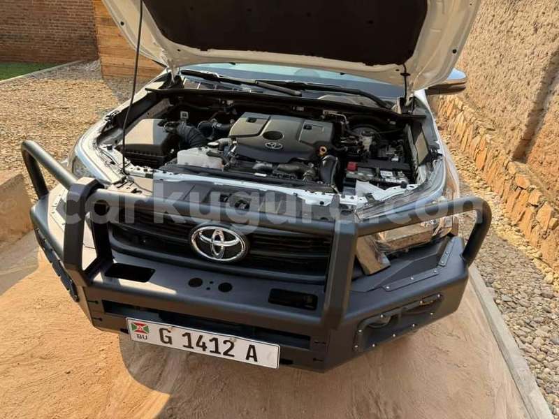 Big with watermark toyota hiluxe vigo burundi gitega 6416