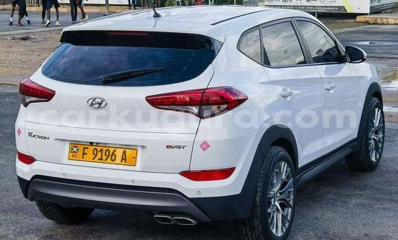Acheter Occasion Voiture Hyundai Tucson Blanc à Gitega, Burundi Acheter Occasion Voiture Hyundai Tucson Blanc à Gitega, Burundi