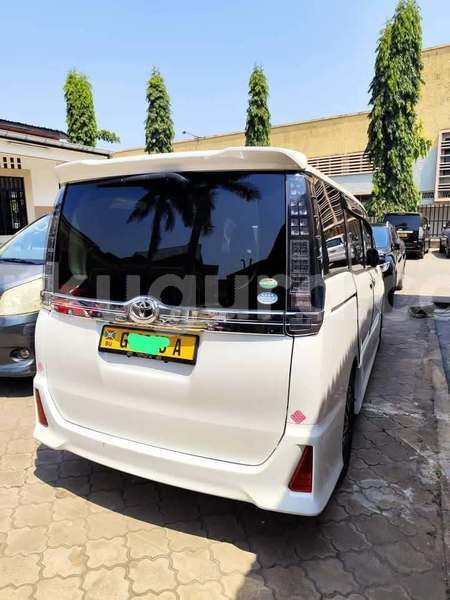 Big with watermark toyota voxy burundi gitega 6421