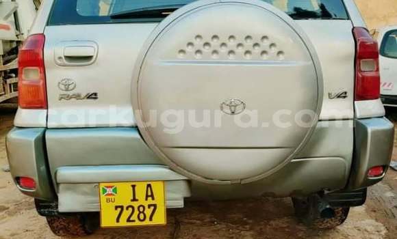 Acheter Occasion Voiture Toyota RAV4 Gris à Bujumbura, Bujumbura Acheter Occasion Voiture Toyota RAV4 Gris à Bujumbura, Bujumbura