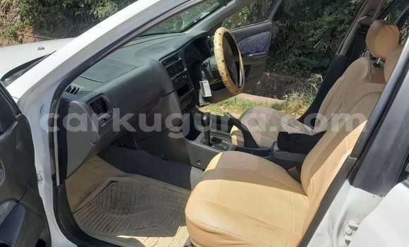 Acheter Occasion Voiture Toyota Carina Blanc à Bujumbura, Bujumbura Acheter Occasion Voiture Toyota Carina Blanc à Bujumbura, Bujumbura