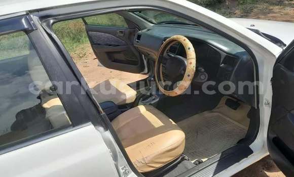 Acheter Occasion Voiture Toyota Carina Blanc à Bujumbura, Bujumbura Acheter Occasion Voiture Toyota Carina Blanc à Bujumbura, Bujumbura