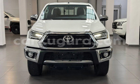 Acheter Neuf Voiture Toyota Hilux Blanc à Gitega, Burundi Acheter Neuf Voiture Toyota Hilux Blanc à Gitega, Burundi