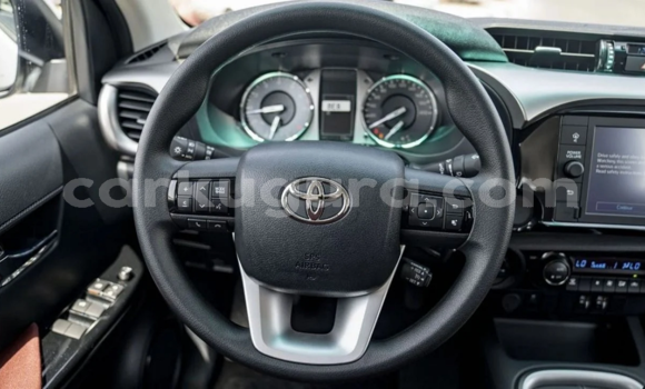 Acheter Neuf Voiture Toyota Hilux Blanc à Gitega, Burundi Acheter Neuf Voiture Toyota Hilux Blanc à Gitega, Burundi