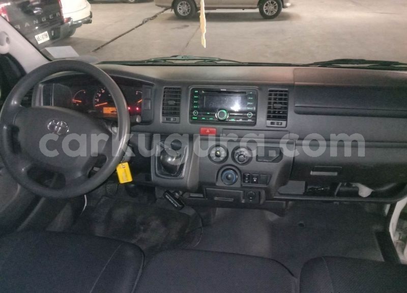 Big with watermark toyota hiace burundi gitega 6437
