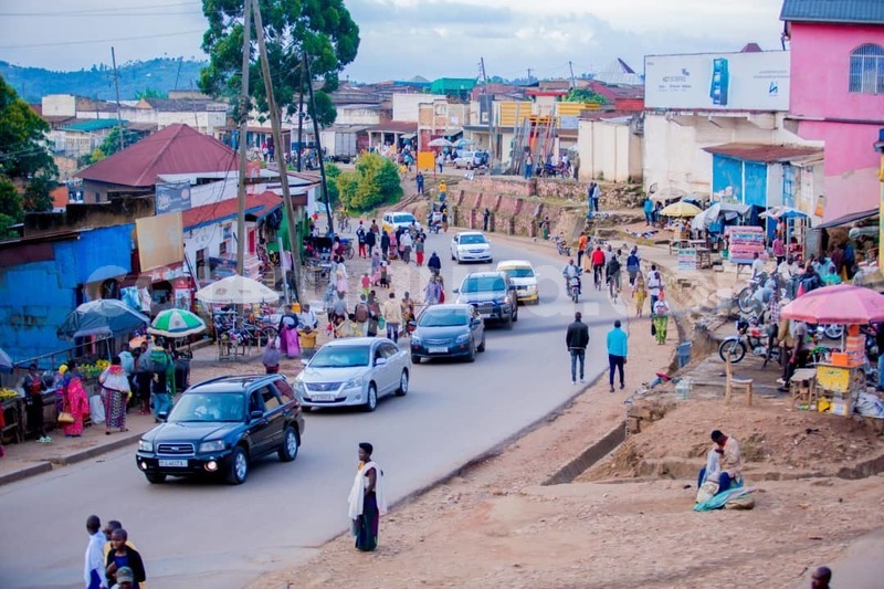 Big with watermark volvo 240 series burundi kayanza 6444