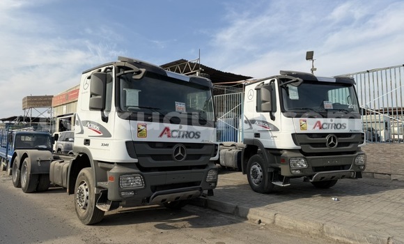 Buy Used Mercedes‒Benz Truck White Truck in Import - Dubai in Bujumbura Buy Used Mercedes‒Benz Truck White Truck in Import - Dubai in Bujumbura
