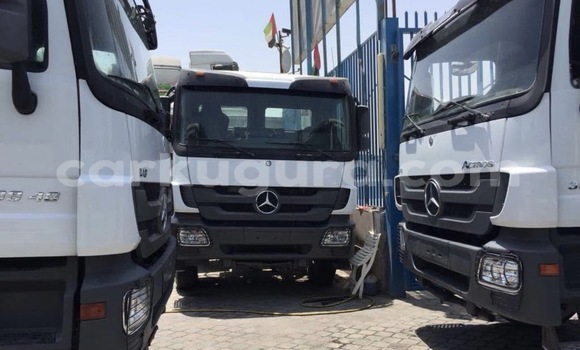 Buy Used Mercedes‒Benz Truck White Truck in Import - Dubai in Bujumbura Buy Used Mercedes‒Benz Truck White Truck in Import - Dubai in Bujumbura