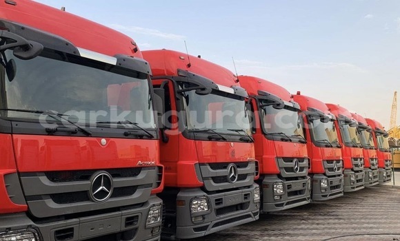 Buy Used Mercedes‒Benz Truck White Truck in Import - Dubai in Bujumbura Buy Used Mercedes‒Benz Truck White Truck in Import - Dubai in Bujumbura