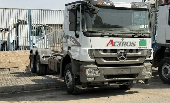 Buy Used Mercedes‒Benz Truck White Truck in Import - Dubai in Bujumbura Buy Used Mercedes‒Benz Truck White Truck in Import - Dubai in Bujumbura