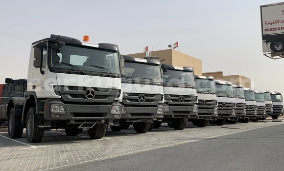 Buy Used Mercedes‒Benz Truck White Truck in Import - Dubai in Bujumbura Buy Used Mercedes‒Benz Truck White Truck in Import - Dubai in Bujumbura