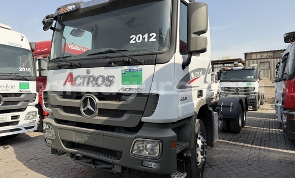 Buy Used Mercedes‒Benz Truck White Truck in Import - Dubai in Bujumbura Buy Used Mercedes‒Benz Truck White Truck in Import - Dubai in Bujumbura