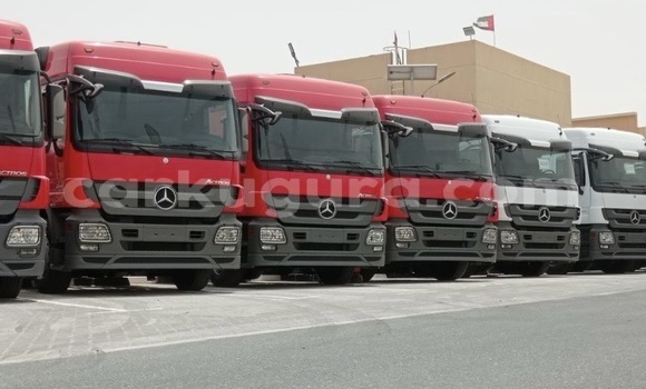 Buy Used Mercedes‒Benz Truck White Truck in Import - Dubai in Bujumbura Buy Used Mercedes‒Benz Truck White Truck in Import - Dubai in Bujumbura