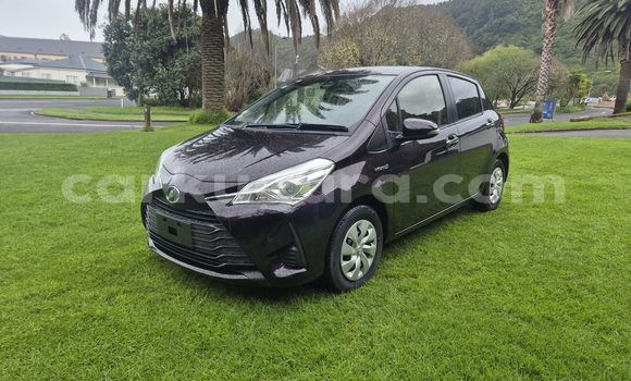 Acheter Occasion Voiture Toyota Vitz Noir à Gitega, Burundi