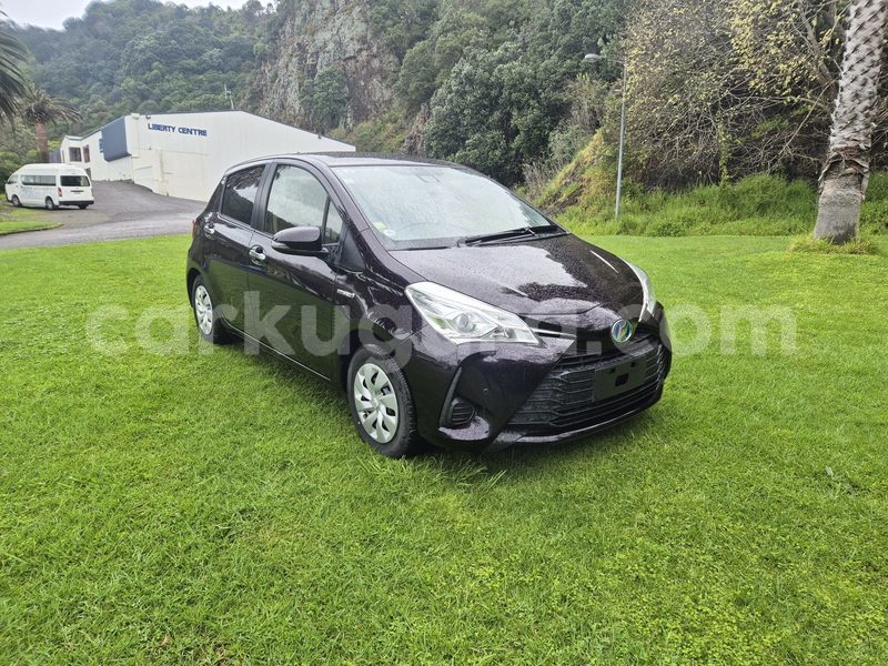 Big with watermark toyota vitz burundi gitega 6462