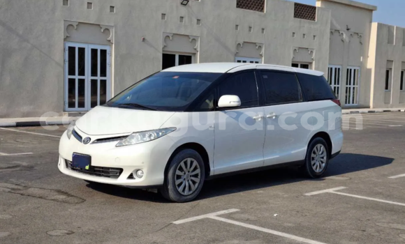 Acheter Occasion Voiture Toyota Previa Blanc à Gitega, Burundi