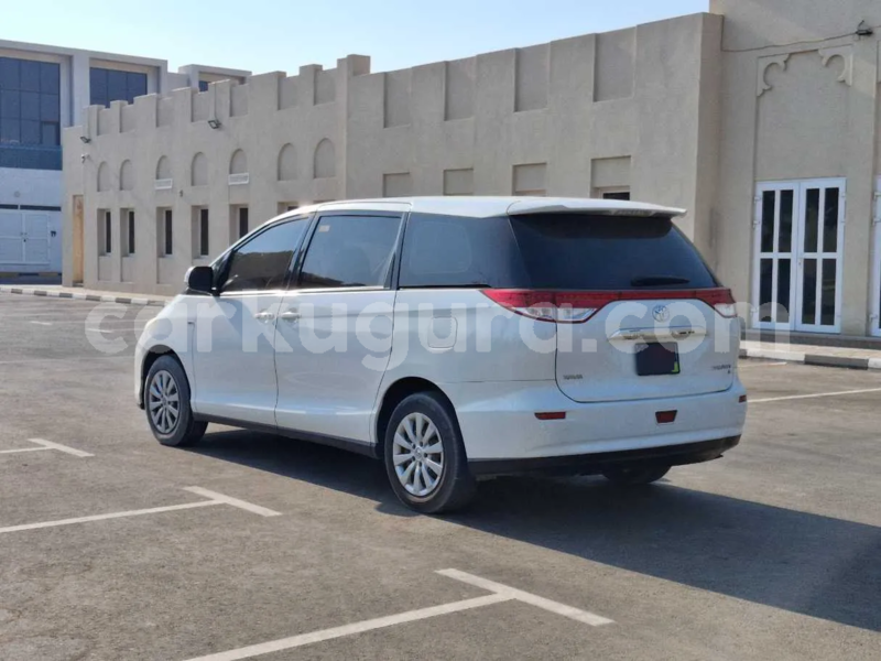 Big with watermark toyota previa burundi gitega 6468