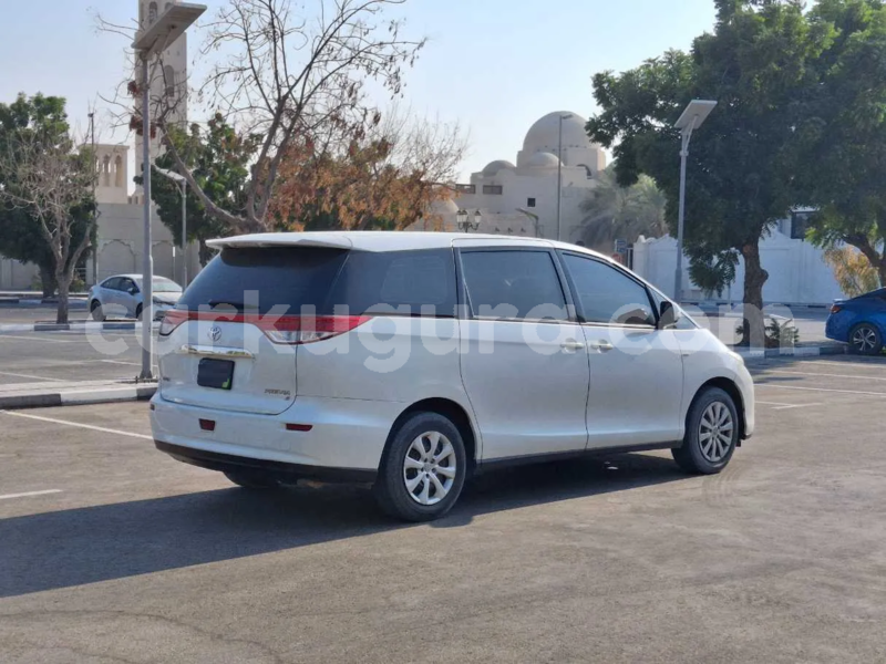 Big with watermark toyota previa burundi gitega 6468
