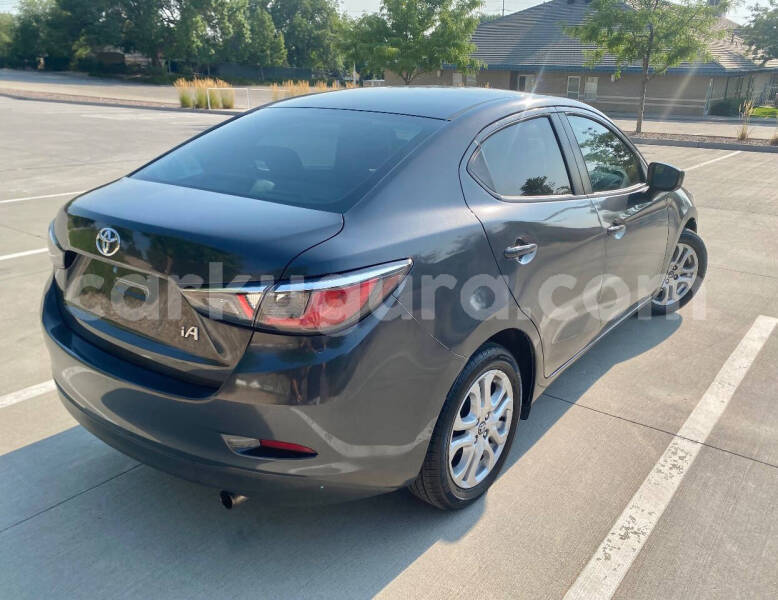 Big with watermark toyota yaris burundi gitega 6470