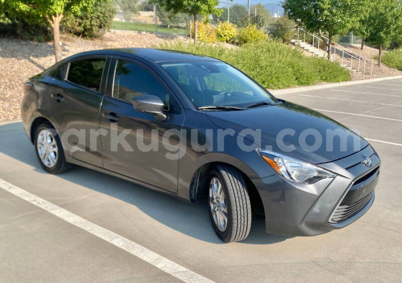 Big with watermark toyota yaris burundi gitega 6470