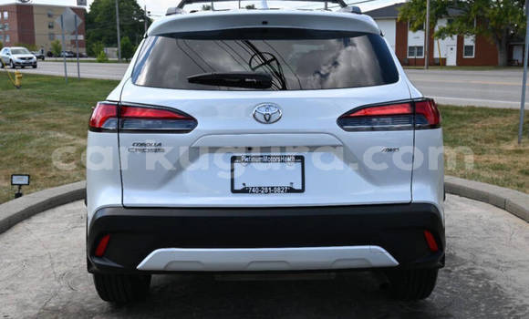 Acheter Occasion Voiture Toyota Corolla Cross Blanc à Gitega, Burundi Acheter Occasion Voiture Toyota Corolla Cross Blanc à Gitega, Burundi