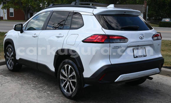 Acheter Occasion Voiture Toyota Corolla Cross Blanc à Gitega, Burundi Acheter Occasion Voiture Toyota Corolla Cross Blanc à Gitega, Burundi