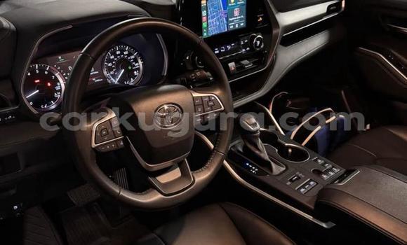 Acheter Occasion Voiture Toyota Highlander Blanc à Bujumbura, Bujumbura Acheter Occasion Voiture Toyota Highlander Blanc à Bujumbura, Bujumbura