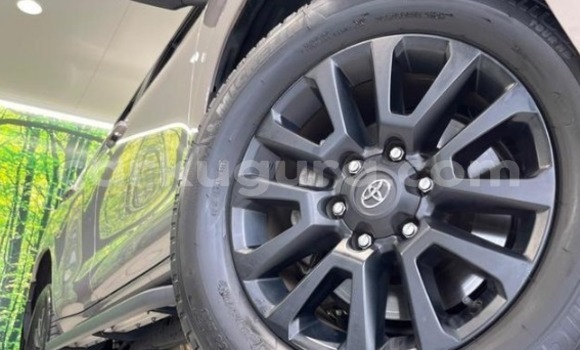 Acheter Occasion Voiture Toyota Land Cruiser Prado Beige à Bujumbura, Bujumbura Acheter Occasion Voiture Toyota Land Cruiser Prado Beige à Bujumbura, Bujumbura
