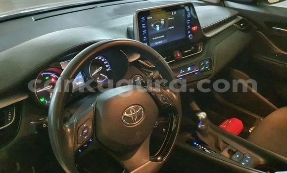 Buy Used Toyota C-HR White Car in Bujumbura in Bujumbura Buy Used Toyota C-HR White Car in Bujumbura in Bujumbura