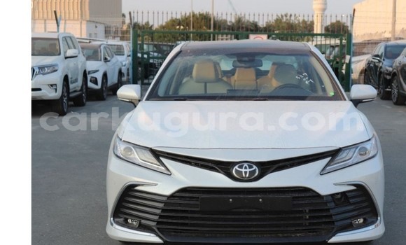 Acheter Occasion Voiture Toyota Camry Blanc à Bujumbura, Bujumbura