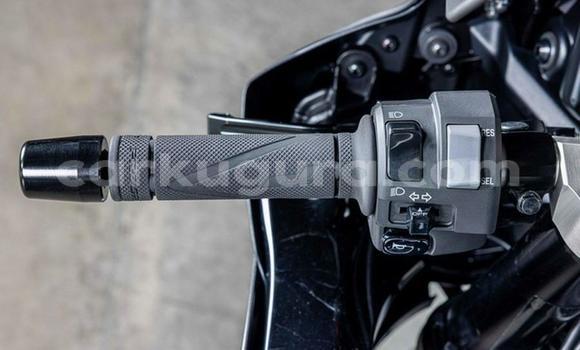 Acheter Occasion Moto Yamaha YZF Blanc à Bujumbura, Bujumbura Acheter Occasion Moto Yamaha YZF Blanc à Bujumbura, Bujumbura