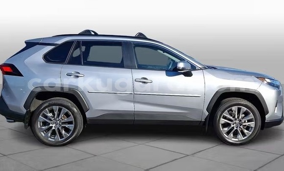 Buy Used Toyota RAV4 Silver Car in Bujumbura in Bujumbura Buy Used Toyota RAV4 Silver Car in Bujumbura in Bujumbura