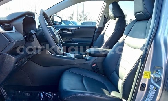 Buy Used Toyota RAV4 Silver Car in Bujumbura in Bujumbura Buy Used Toyota RAV4 Silver Car in Bujumbura in Bujumbura