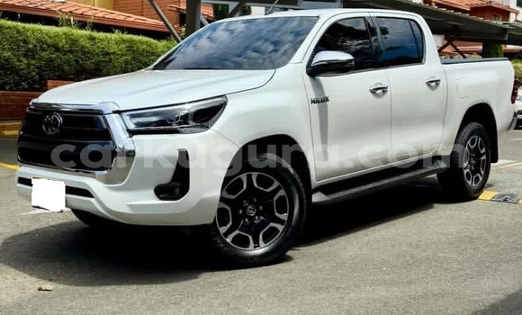 Acheter Occasion Voiture Toyota Hilux Blanc à Bujumbura, Bujumbura