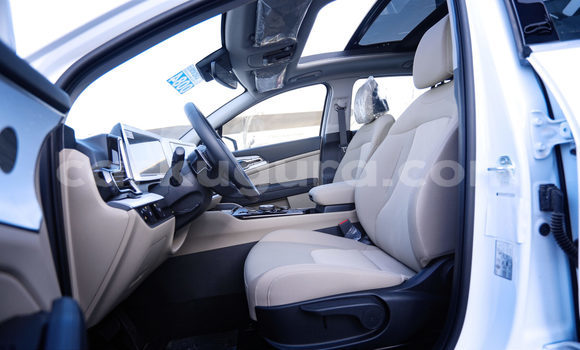 Nunua Ilio tumika Kia Sportage Nyeupe Gari ndani ya Bujumbura nchini Bujumbura Nunua Ilio tumika Kia Sportage Nyeupe Gari ndani ya Bujumbura nchini Bujumbura