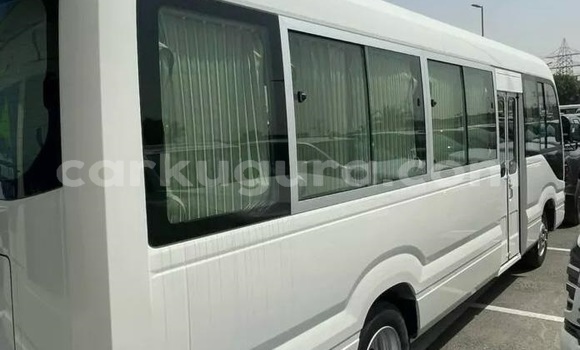 Nunua Ilio tumika Toyota Coaster Nyeupe Gari ndani ya Bujumbura nchini Bujumbura Nunua Ilio tumika Toyota Coaster Nyeupe Gari ndani ya Bujumbura nchini Bujumbura