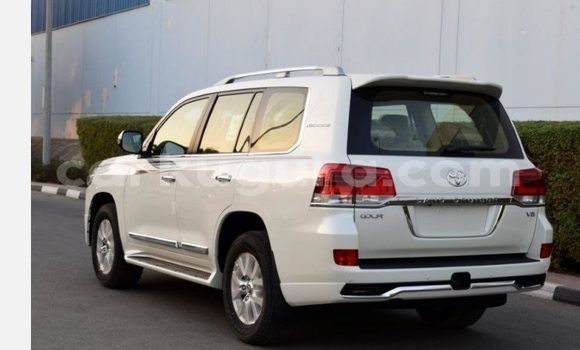 Acheter Occasion Voiture Toyota Land Cruiser Blanc à Bujumbura, Bujumbura Acheter Occasion Voiture Toyota Land Cruiser Blanc à Bujumbura, Bujumbura