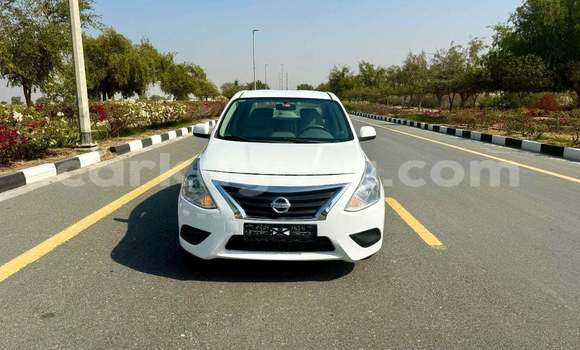 Acheter Occasion Voiture Nissan Sunny Blanc à Bujumbura, Bujumbura