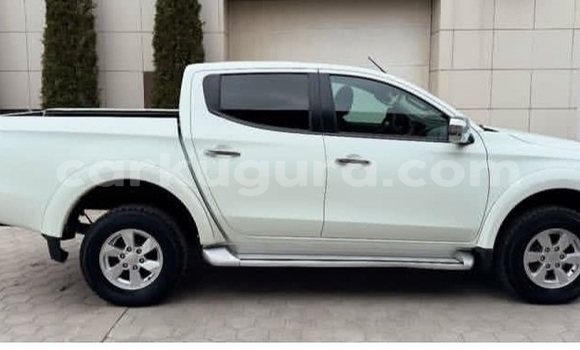 Nunua Ilio tumika Mitsubishi L200 Nyeupe Gari ndani ya Bujumbura nchini Bujumbura Nunua Ilio tumika Mitsubishi L200 Nyeupe Gari ndani ya Bujumbura nchini Bujumbura